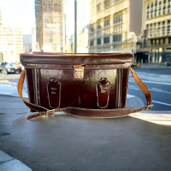 Vintage Leather Camera Bag / Case-Homa 1960s-Cowhide-Brown w Green Velvet-Large